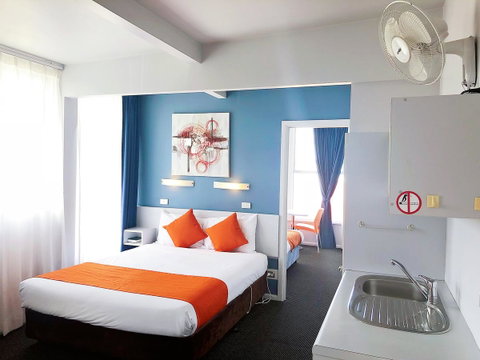 Waterfront Lodge Motel - Tourism Cairns 8
