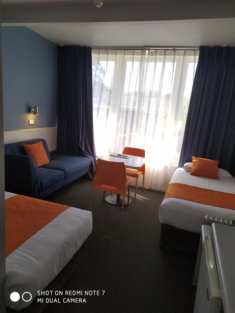 Waterfront Lodge Motel - Tourism Cairns 2