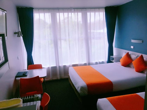 Waterfront Lodge Motel - Tourism Cairns 23