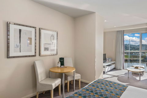 Peppers Seaport Hotel - Tourism Cairns 3