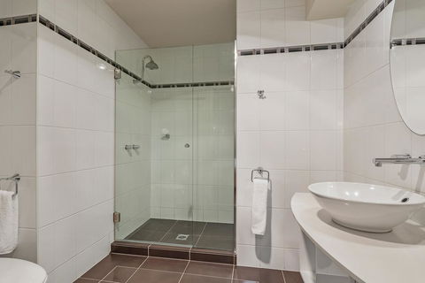 Peppers Seaport Hotel - Tourism Cairns 2