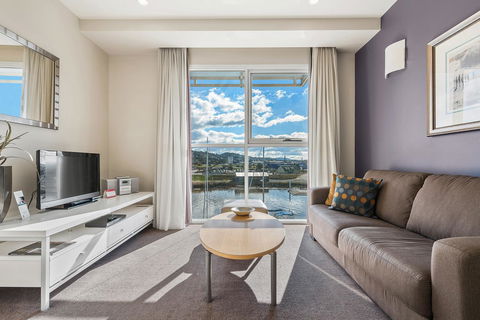 Peppers Seaport Hotel - Tourism Cairns 4