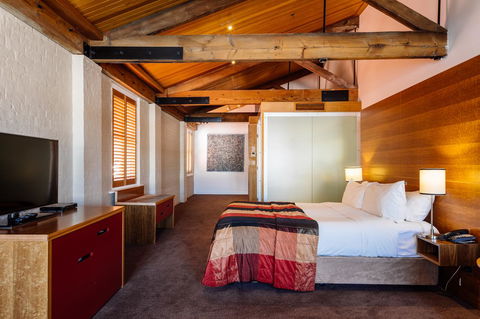 The Henry Jones Art Hotel - Tourism Cairns 25