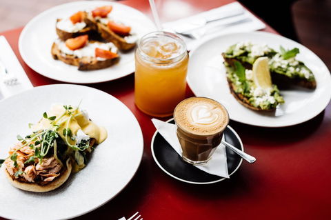 The Henry Jones Art Hotel - Tourism Cairns 24