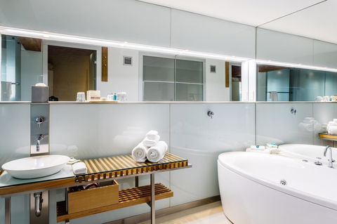 The Henry Jones Art Hotel - Tourism Cairns 41