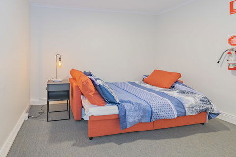 4 Bedroom House - Hobart CBD - Free Parking - Free WIFI - Tourism Cairns 18