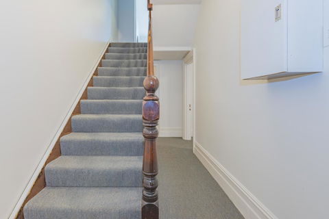 4 Bedroom House - Hobart CBD - Free Parking - Free WIFI - Tourism Cairns 7