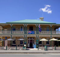 The Richmond Arms Hotel - Tourism Cairns
