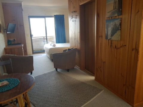Blue Seas Holiday Villas - Tourism Cairns 25
