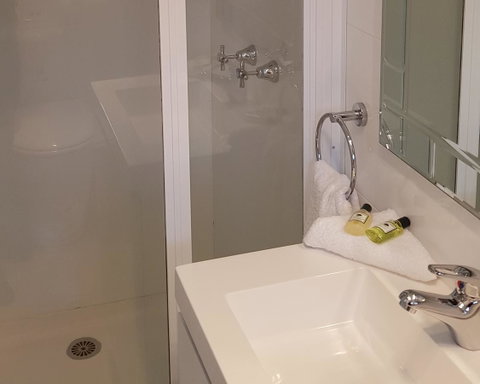 Blue Seas Holiday Villas - Tourism Cairns 19