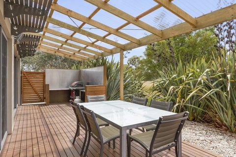 170 Hazards View Drive - Unit 2 - Tourism Cairns 12