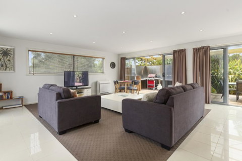 170 Hazards View Drive - Unit 2 - Tourism Cairns 3