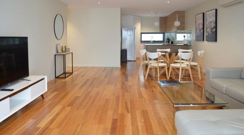 Kangaroo Bay Apartments - Tourism Cairns 10