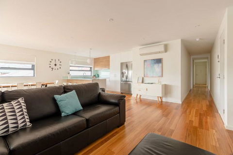 Kangaroo Bay Apartments - Tourism Cairns 32