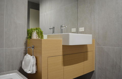 Kangaroo Bay Apartments - Tourism Cairns 13