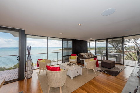 Cocktails With A View - Tourism Cairns 2