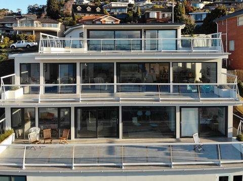 Anchorage Tasmania - Tourism Cairns 8