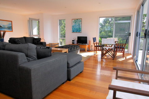 Suntrap Cove Bicheno - Tourism Cairns 20