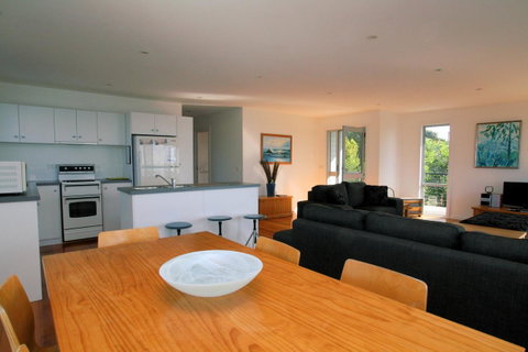 Suntrap Cove Bicheno - Tourism Cairns 21