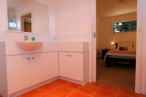 Suntrap Cove Bicheno - Tourism Cairns 16