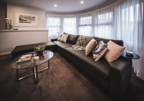 Russell House - Tourism Cairns 4