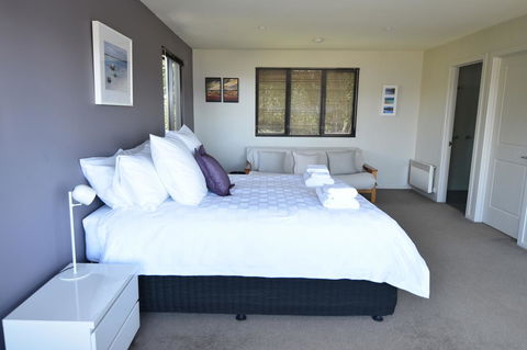 Studioat10 - Tourism Cairns 11