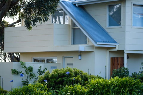 Cod Rock Point - Tourism Cairns 1