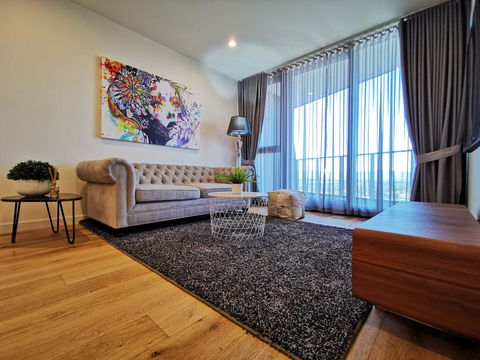 NEW 2 Rooms 2 Baths Apartment In Glen Waverley - Tourism Cairns 0