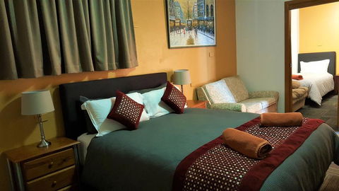 New Olympic Motel - Tourism Cairns 0