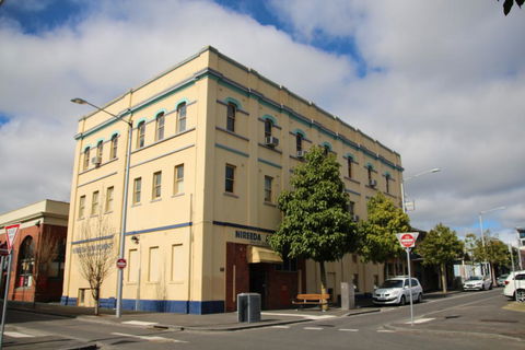 Nireeda Apartments On Clare - Tourism Cairns 0