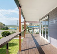 No. 1 Fingal Bay Beach House - The Little Abode - Tourism Cairns