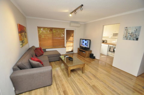North Ryde Self-Contained One-Bedroom Apartment (7KHRT) - Tourism Cairns 2