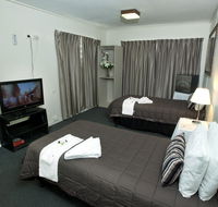 O'Sheas Windsor Hotel - Tourism Cairns