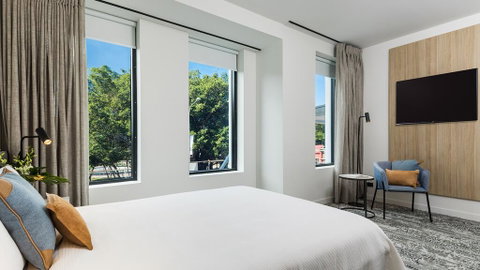 Oaks Cairns Hotel - Tourism Cairns 2