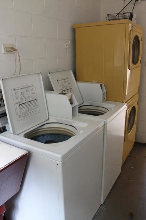 Oasis Inn Apartments - Tourism Cairns 3