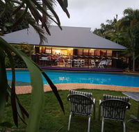 Oasis on Coochiemudlo - Tourism Cairns