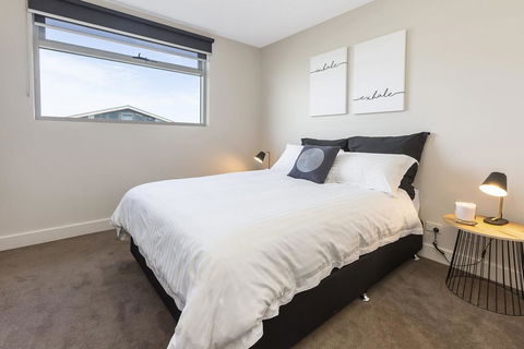 OCEAN BEACH RETREAT - SORRENTO - Tourism Cairns 1