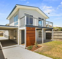Ocean Chill 10 Minutes Drive to Phillip Island Pet Friendly Family Home Sleeps 8 - Tourism Cairns