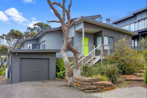 OCEAN ESCAPE - The Ultimate Luxury Beach House - Tourism Cairns 1