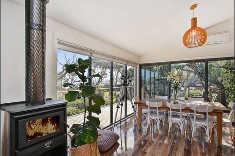 OCEAN ESCAPE - The Ultimate Luxury Beach House - Tourism Cairns 0