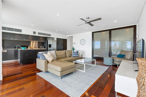 OCEAN VIEWS @ NOR NOR EAST 201 - Tourism Cairns 3