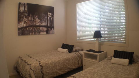 Oceana Holiday Units - Tourism Cairns 3