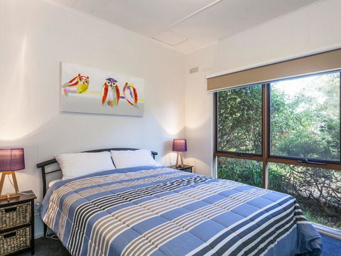 OCEANS 12 - ANGLESEA - Tourism Cairns 1