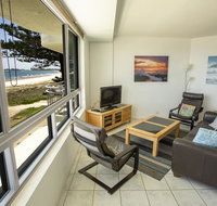 Oceanside Resort - Absolute Beachfront Apartments - Tourism Cairns