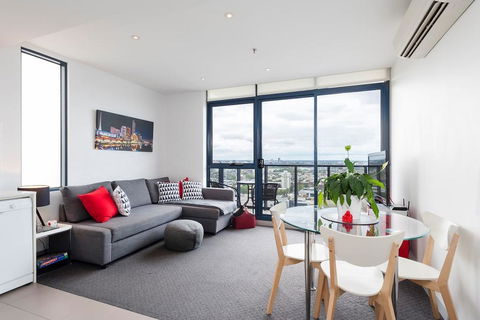One Bedroom City Apt With Spectacular Views - Tourism Cairns 0