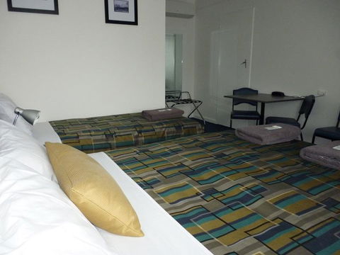 Otway Gate Motel - Tourism Cairns 0