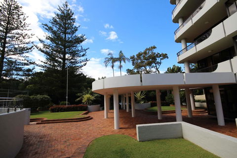 Pacific Towers 603 - Tourism Cairns 1