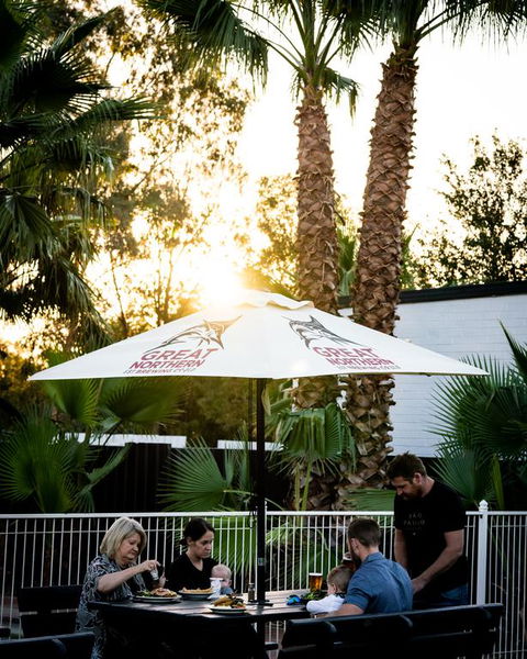 Palm And Pawn Motor Inn - Tourism Cairns 3