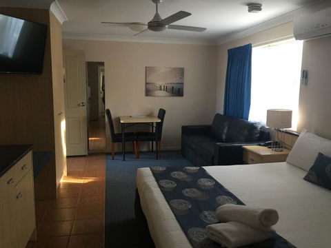 Park Beach Resort Motel - Tourism Cairns 1