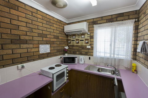 Park House Motor Inn - Tourism Cairns 1
